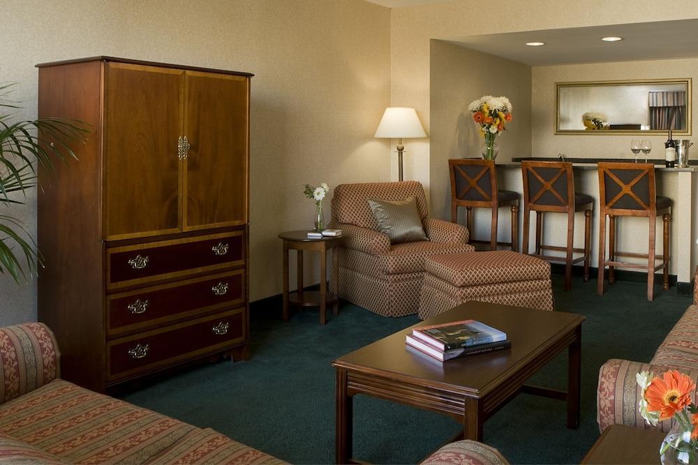 Holiday Inn Arlington At Ballston By Ihg Exterior foto